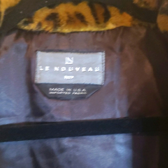 Leaopard faux vest wrap - Picture 3 of 5
